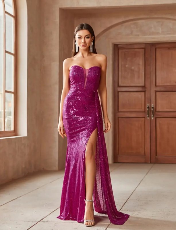 Дълга рокля тип бюстие с пайети