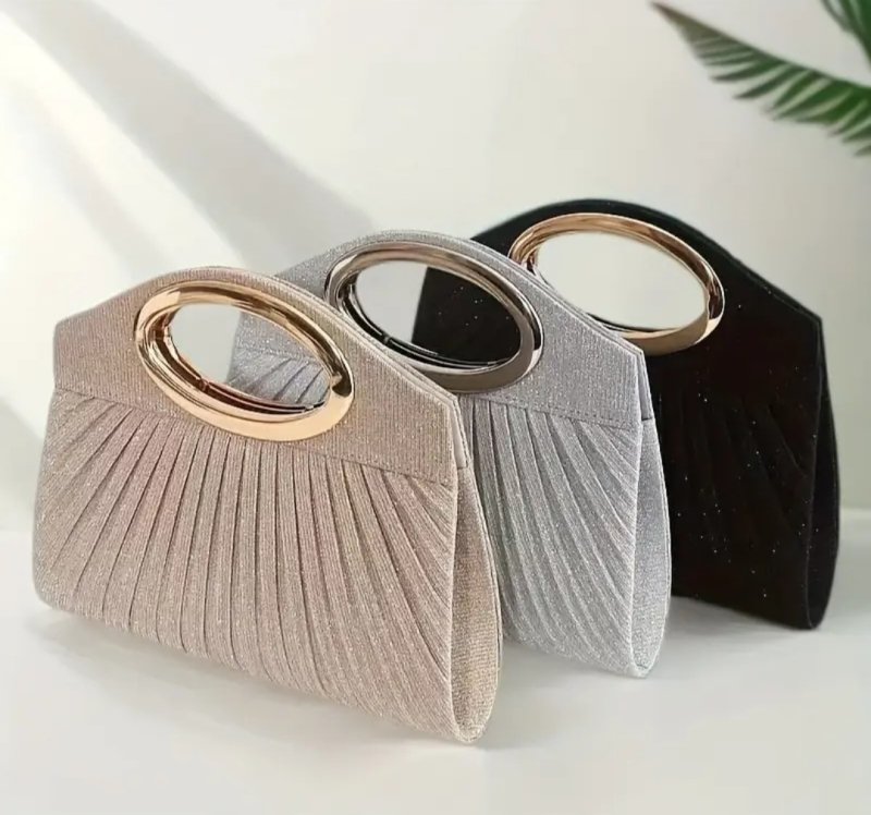 Елегантна чанта в златисто и черно