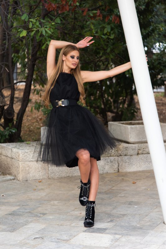 Дамска свободна рокля с тюл