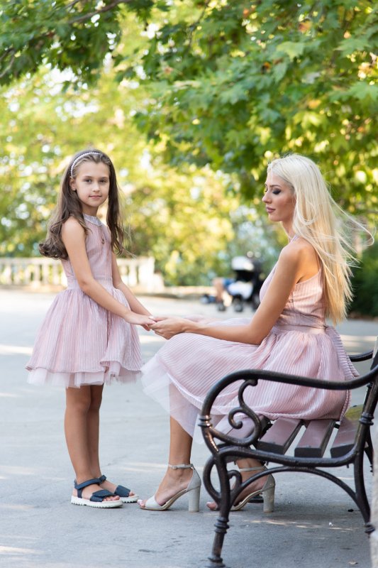 Дамска рокля с тюл