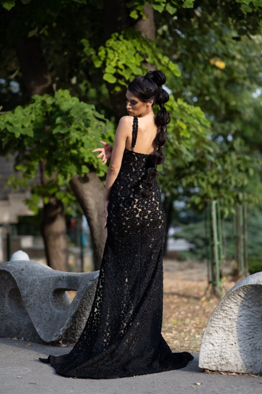 Дълга официална рокля с цепка