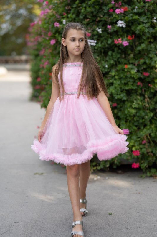 Детска рокля в розово със сребрист акцент