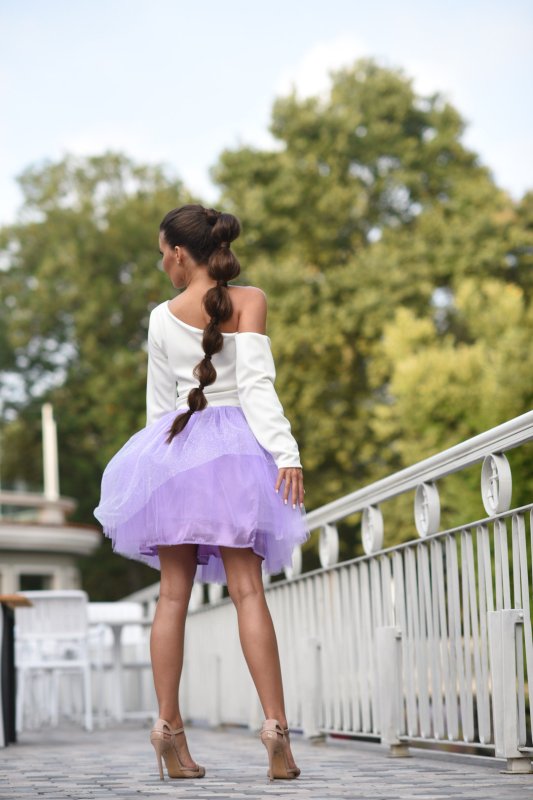 Дамска рокля с тюл и панделка