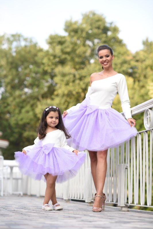 Детска рокля с тюл и панделка