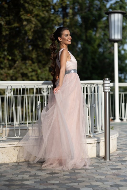 Комплект дълги рокли за майка и дъщеря с тюл