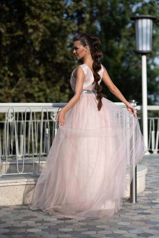 Комплект дълги рокли за майка и дъщеря с тюл