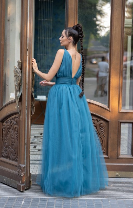 Дълга официална рокля от тюл