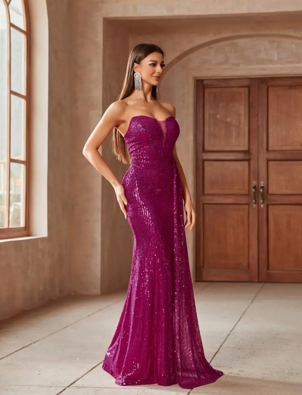 Дълга рокля тип бюстие с пайети