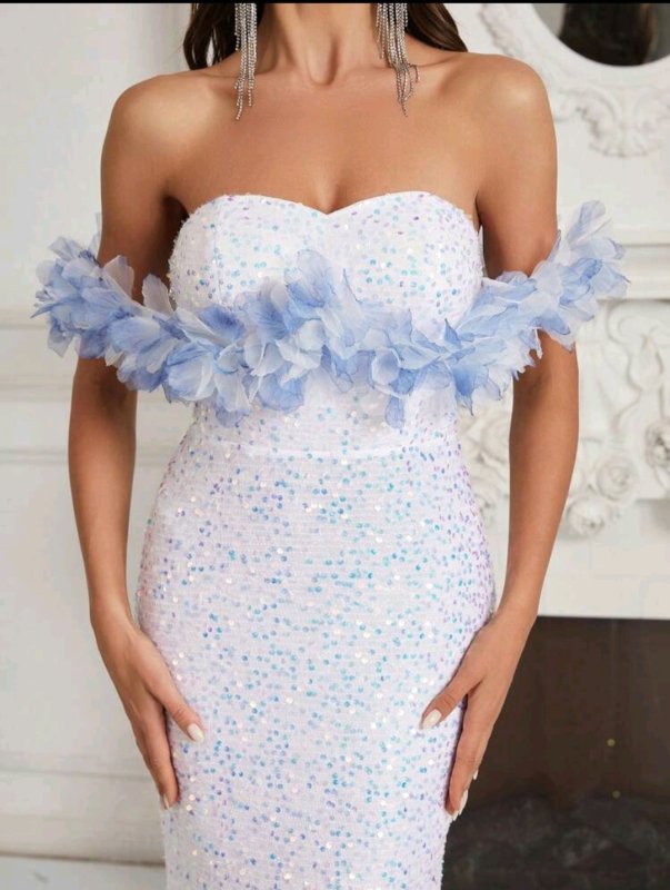 Дълга официална рокля от пайети 