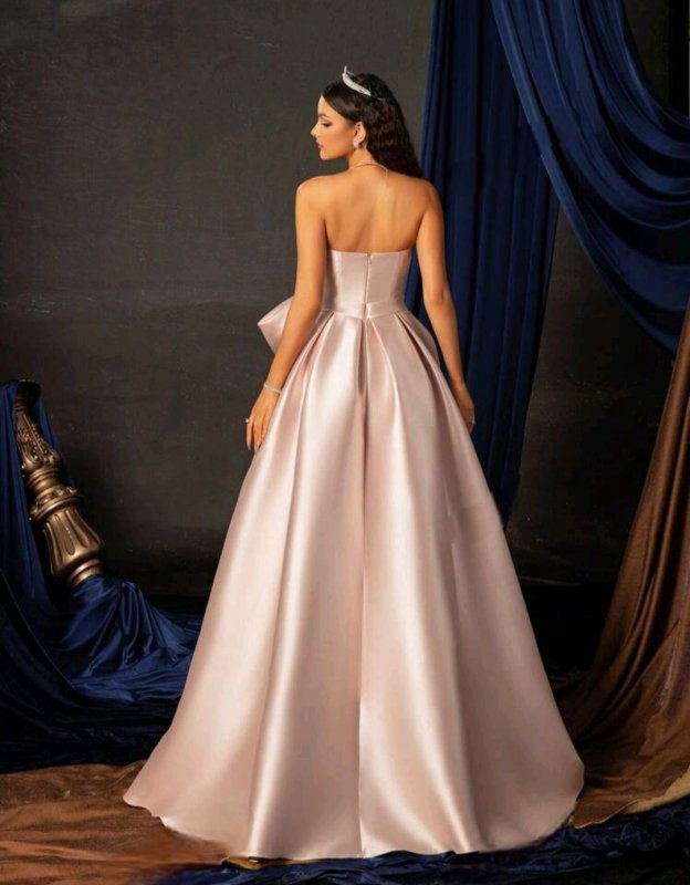 Дълга разкроена рокля 