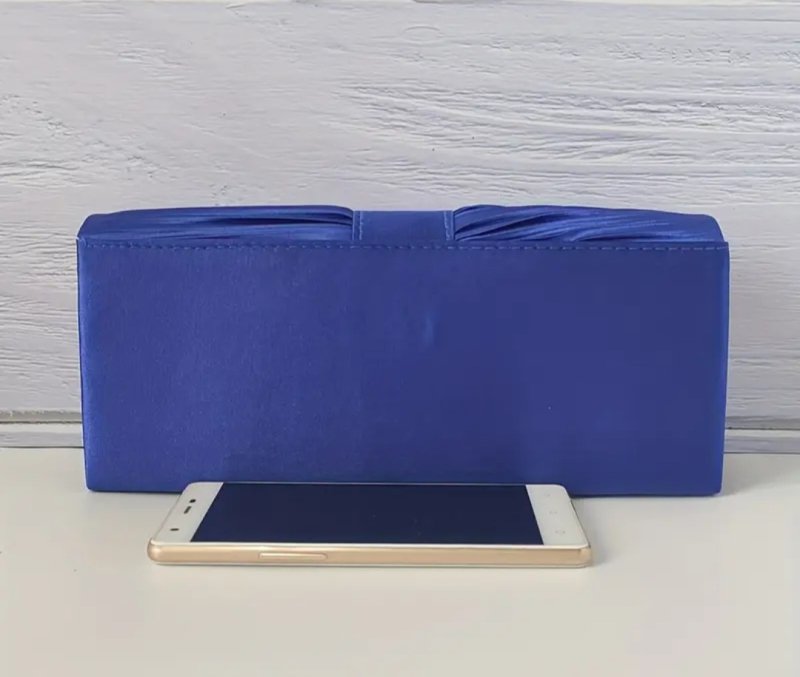 Вечерна синя чанта