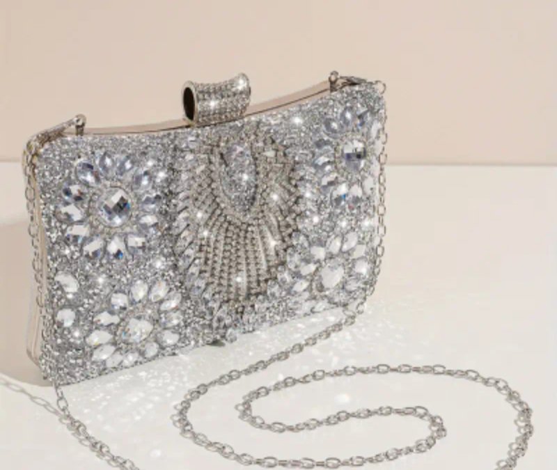 Вечерна чанта с камъни