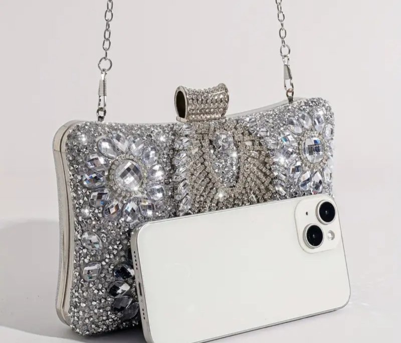 Вечерна чанта с камъни