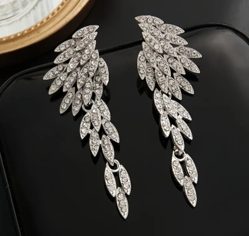 Обеци с камъни