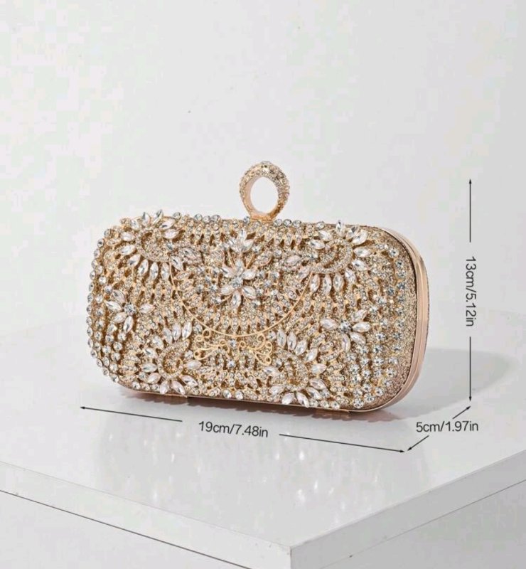 Елегантна златиста чантичка с бели камъни