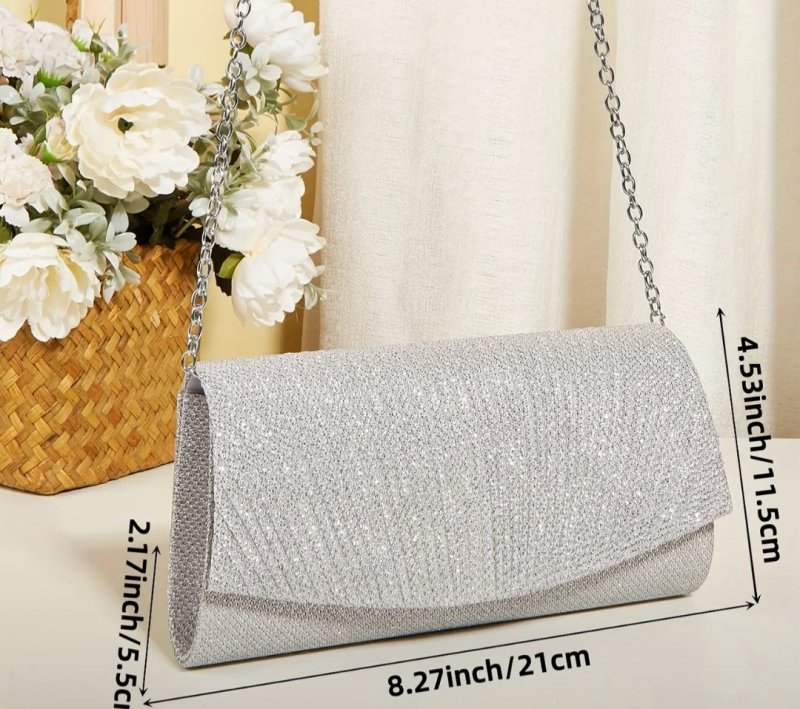 Сребриста чантичка с верижка