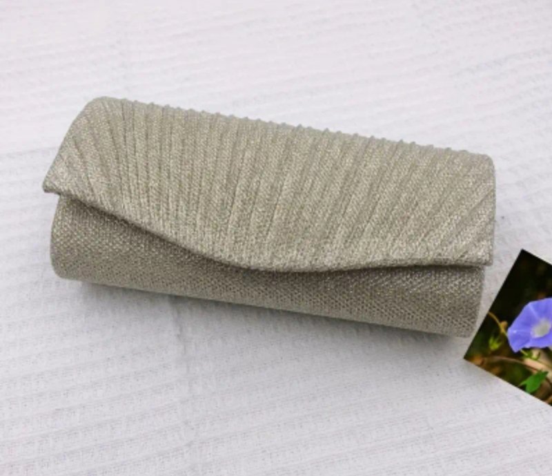 Вечерна чантичка в 3 цвята