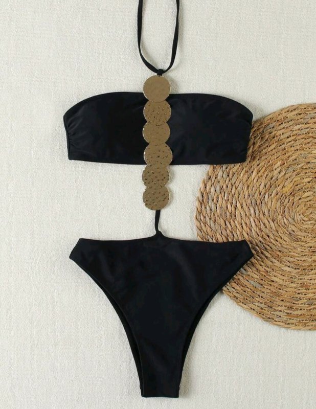 Бански черен комплект с метални елементи