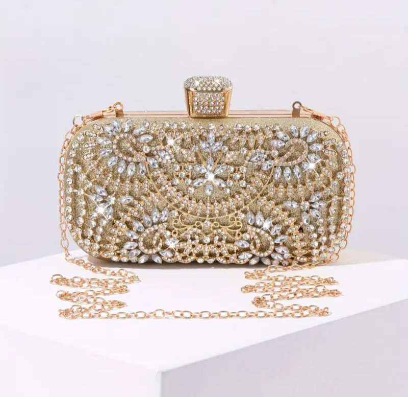 Златиста чантичка с камъни