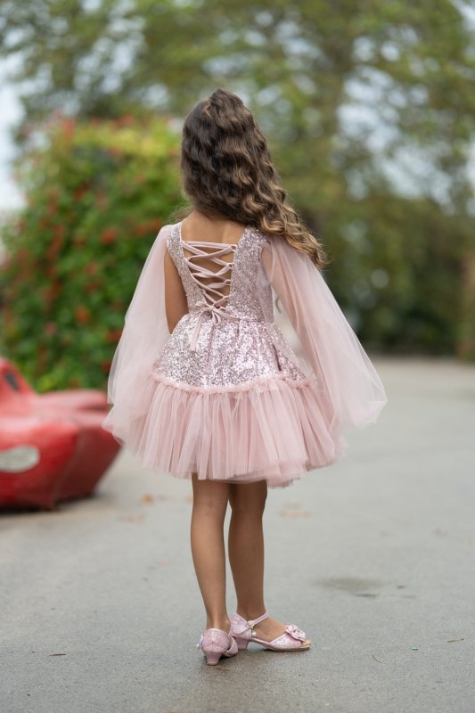 Детска рокля – пудра розово с пайети и тюл