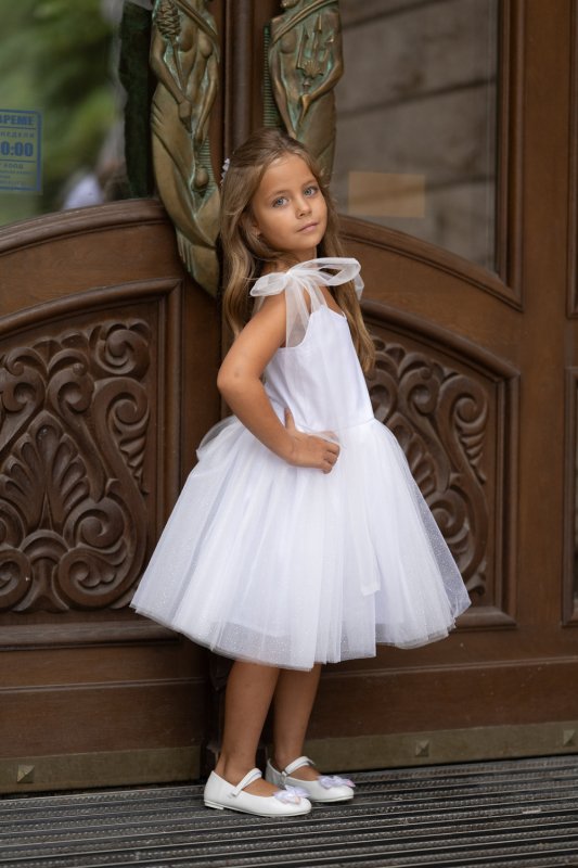 Детска рокля от бял тюл с брокат