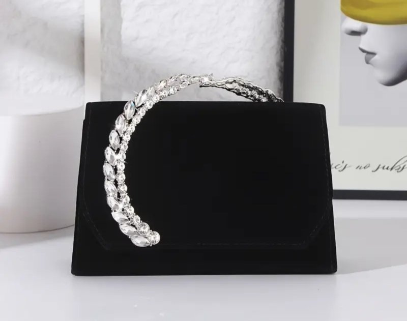 Вечерна черна чанта с камъни