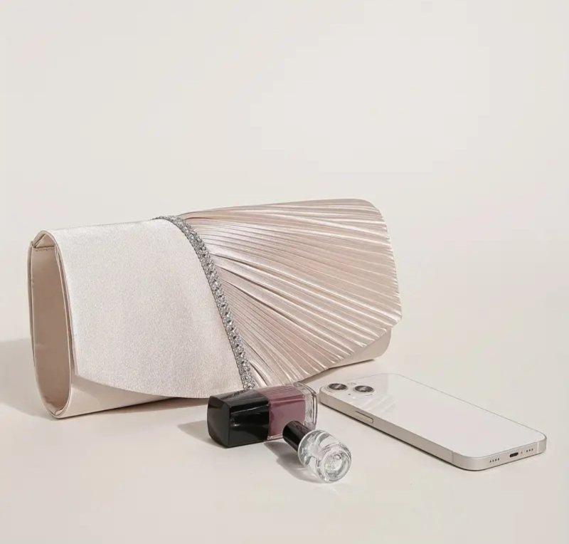 Сатенена чантичка