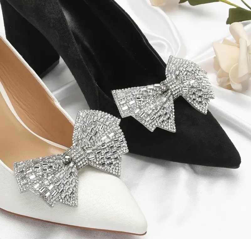 Панделки за обувки с щипки в сребристо