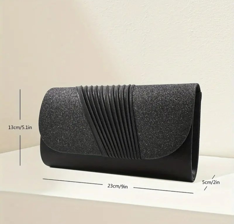 Вечерна чанта в черно