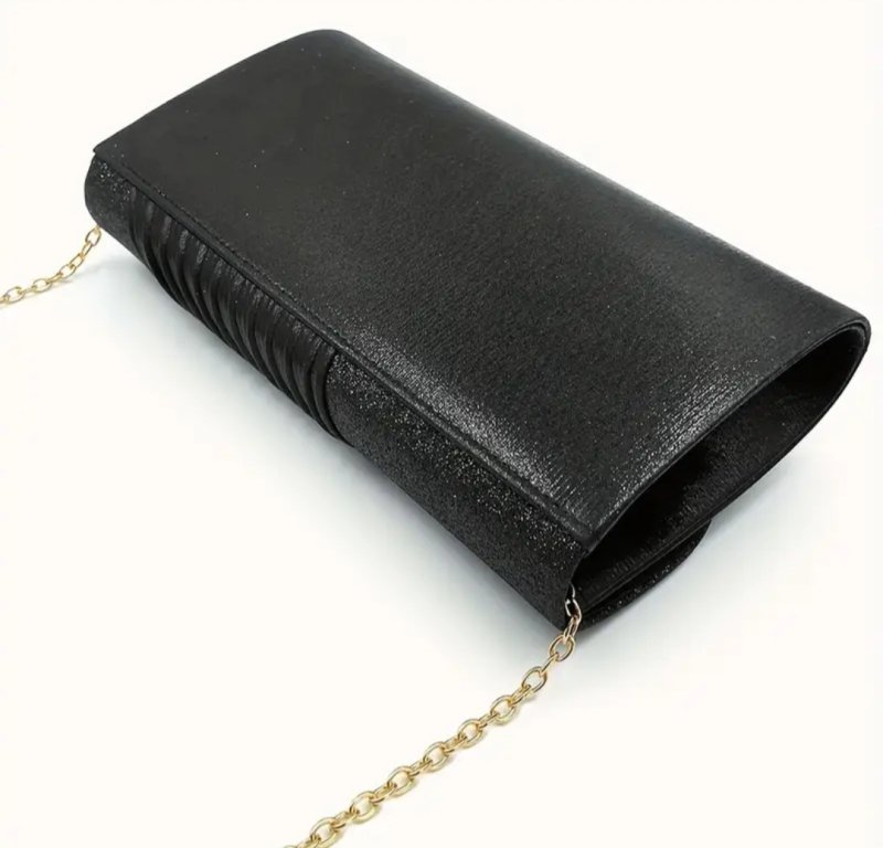 Вечерна чанта в черно