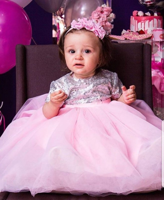 Комплект еднакви рокли за майка и дъщеря със сребристи пайети и розов тюл