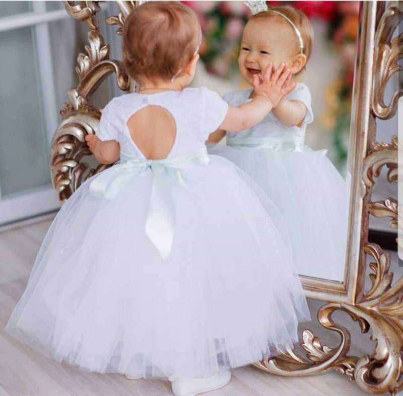 Детска официална бяла рокля с тюл