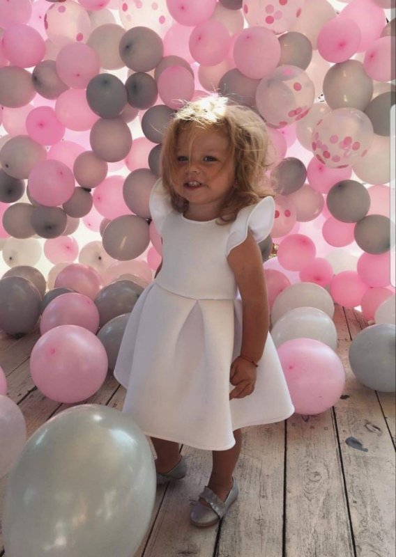 Комплект рокли за майка и дъщеря в бяло