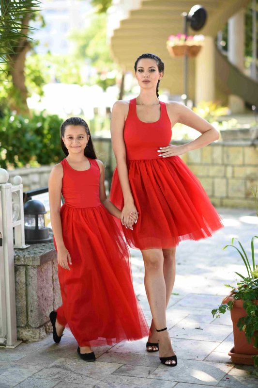 Детска дълга рокля с тюл 