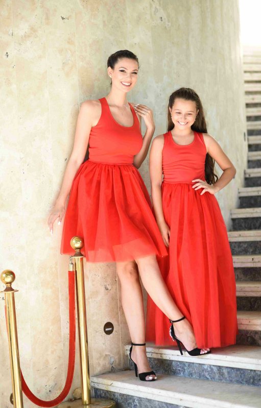 Детска дълга рокля с тюл 