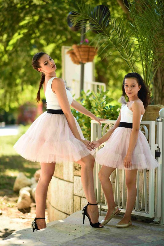 Детска рокля с тюл пудра и панделки