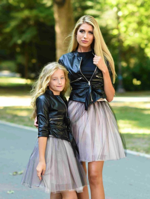 Комплект еднакви поли от тюл и потник за майка и дъщеря