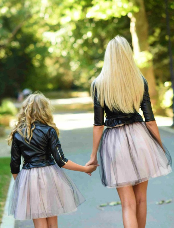 Комплект еднакви поли от тюл и потник за майка и дъщеря