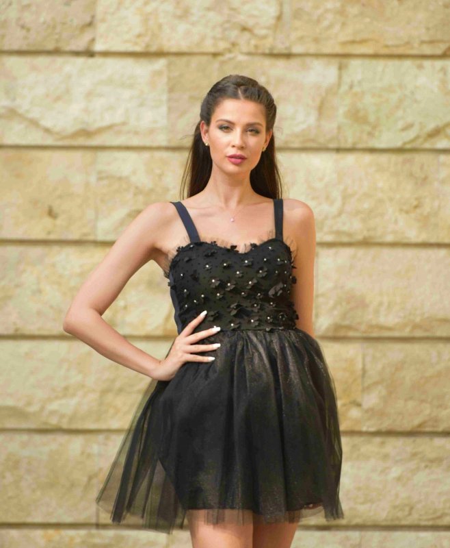 Дамска рокля в черно с тюл и 3D цветя