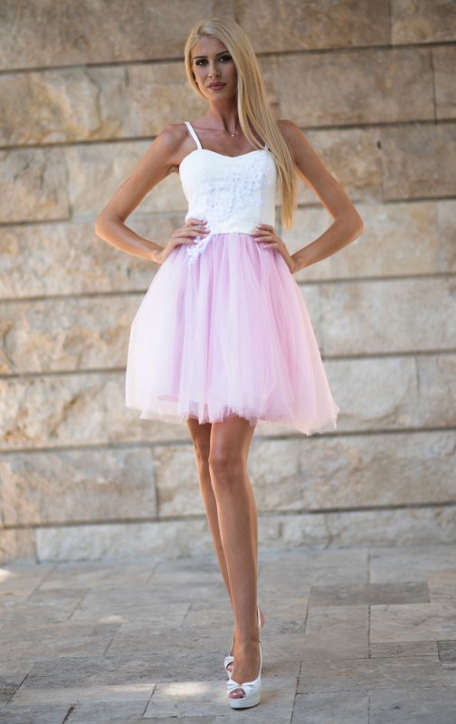 Комплект детска и дамска рокля с тюл и декоративни цветя