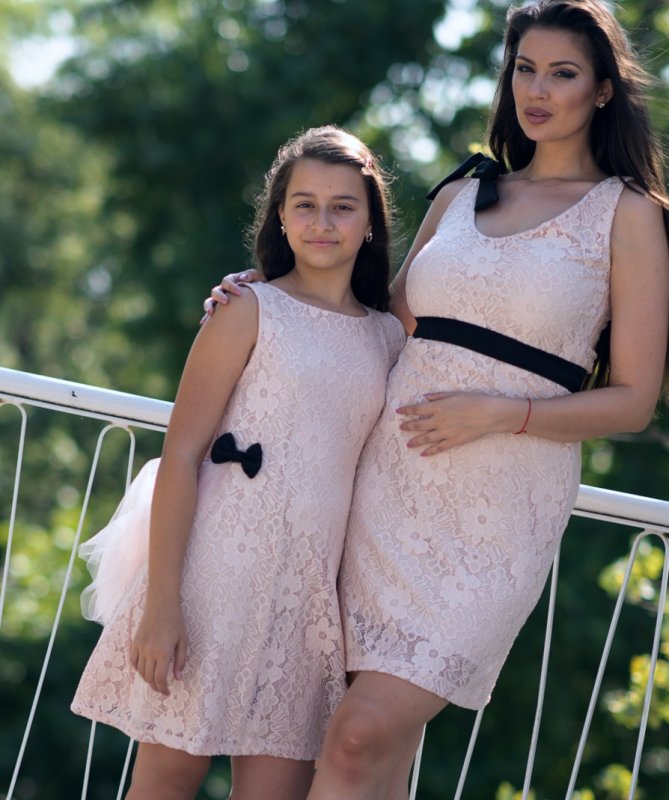 Дамска дантелена рокля