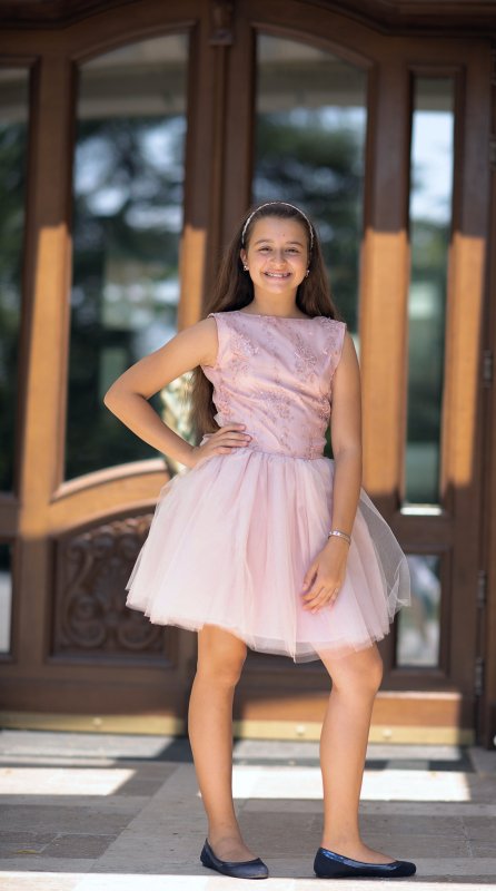 Комплект еднакви рокли за майка и дъщеря с дантела и тюл в цвят пудра