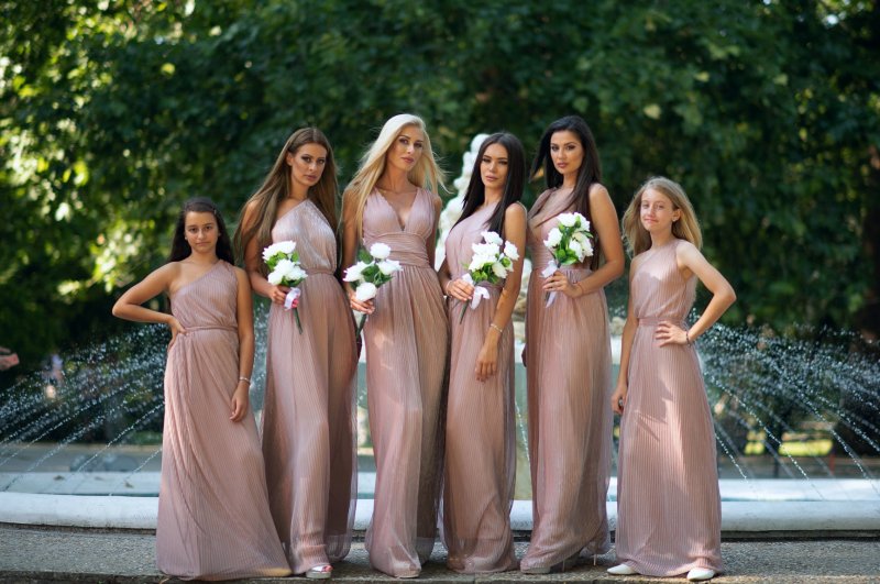 Дълги разкроени рокли  солей