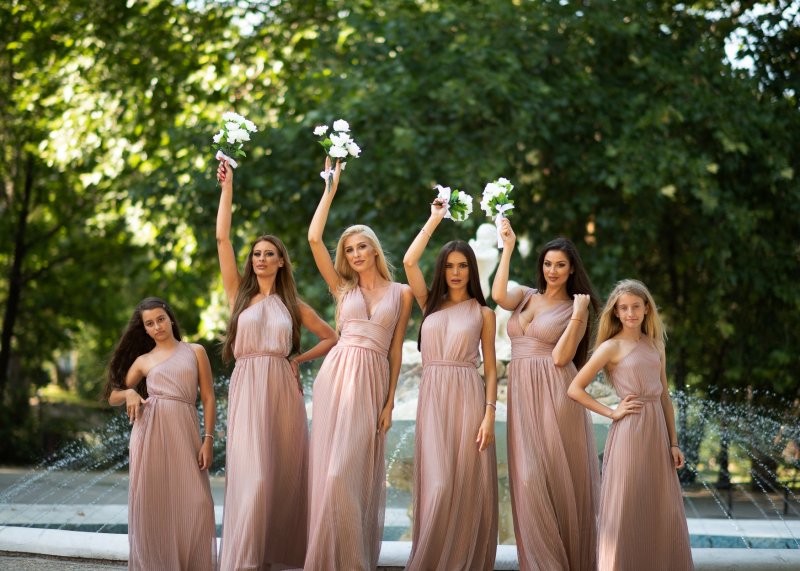 Дълги разкроени рокли  солей