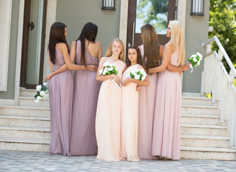 Шифонени рокли за шаферки