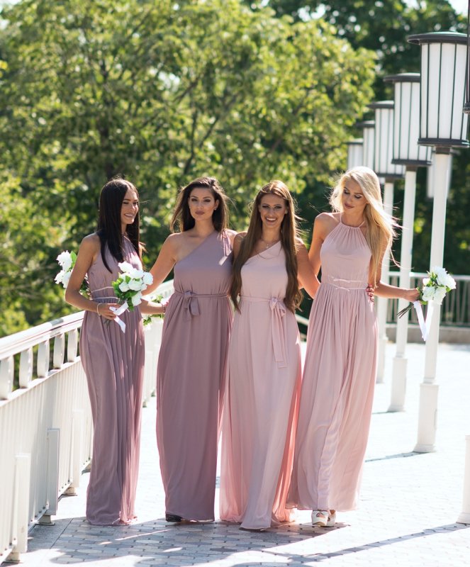 Шифонена рокля с панделки