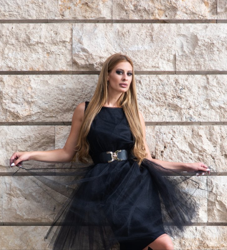 Дамска свободна рокля с тюл