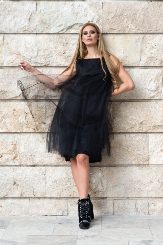 Дамска свободна рокля с тюл